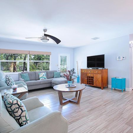 Beautiful Home With Pool And Outdoor Space Γουεστ Παλμ Μπιτς Εξωτερικό φωτογραφία