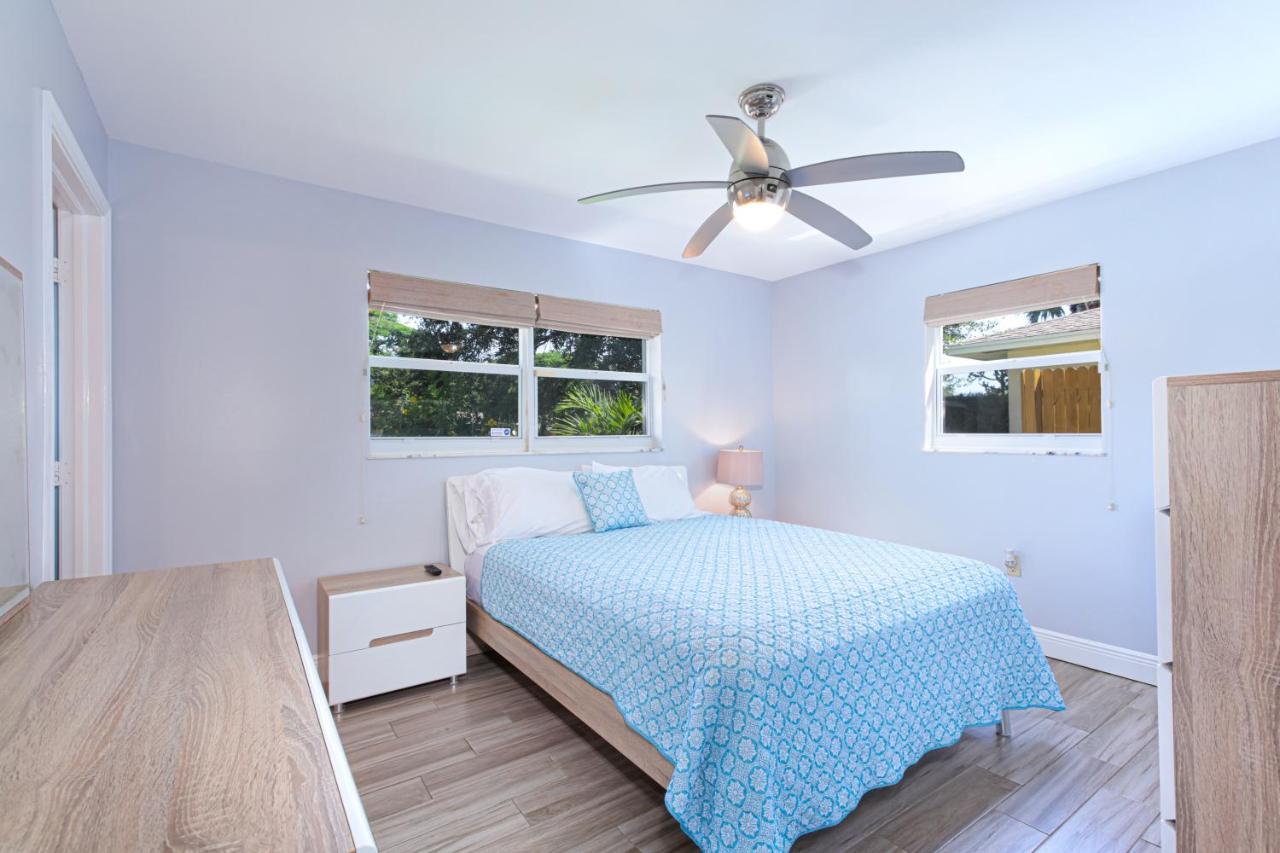 Beautiful Home With Pool And Outdoor Space Γουεστ Παλμ Μπιτς Εξωτερικό φωτογραφία